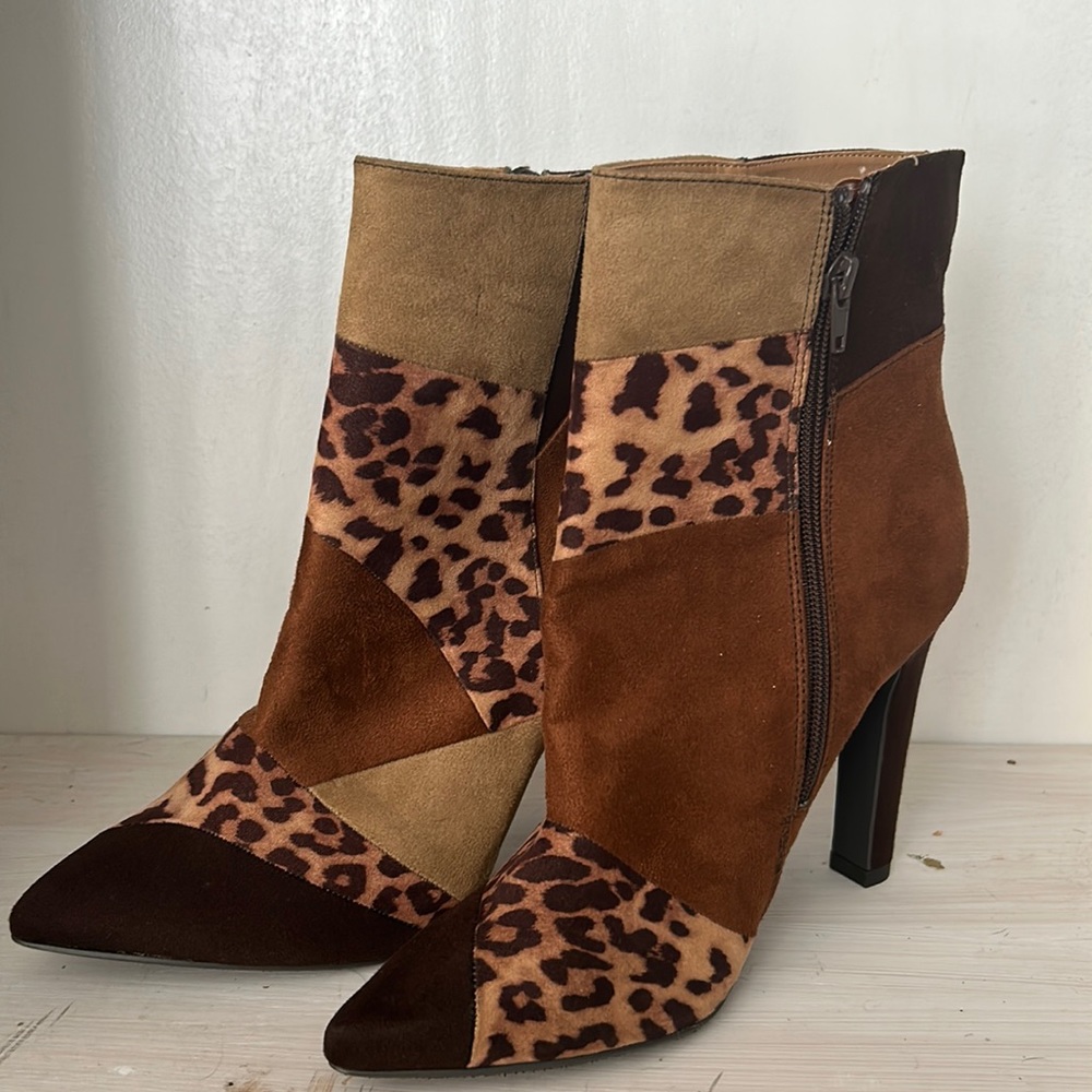 Cheers print high heel booties
